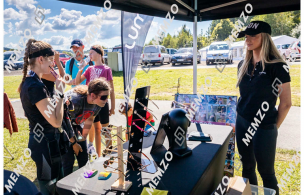 Hostesky na stánku Lumiva na závodě Spartan Race